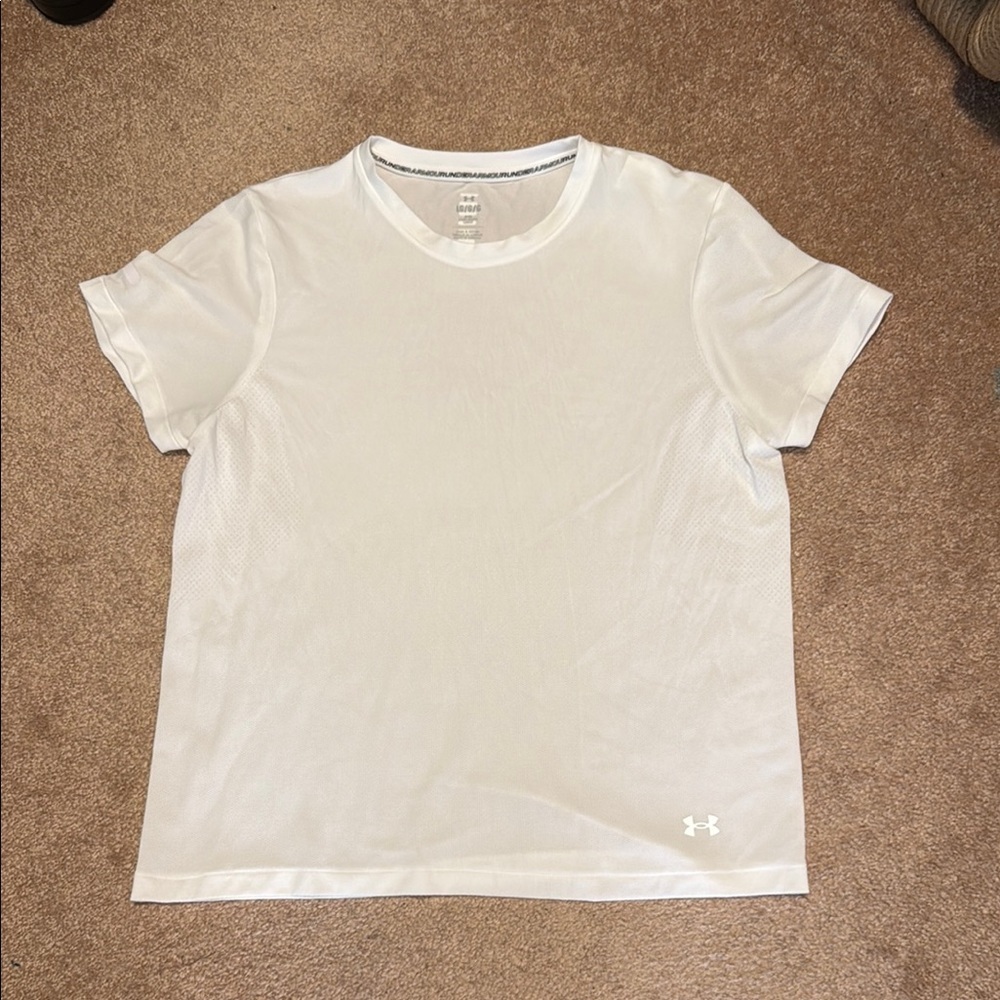 Under Armour White iso- chill Short Sleeve Tee